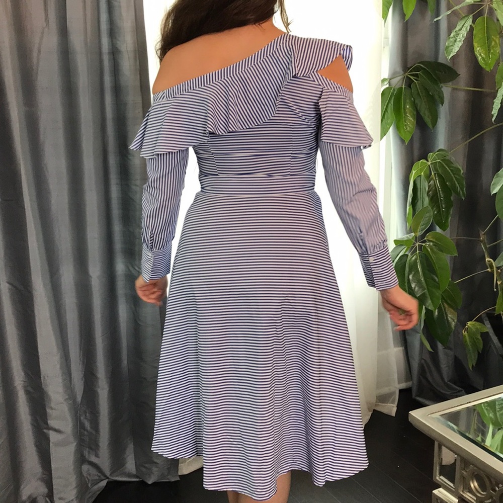 EUC Zoe & Sam Cold Shoulder Asymmetrical Dress L - Picture 3 of 7
